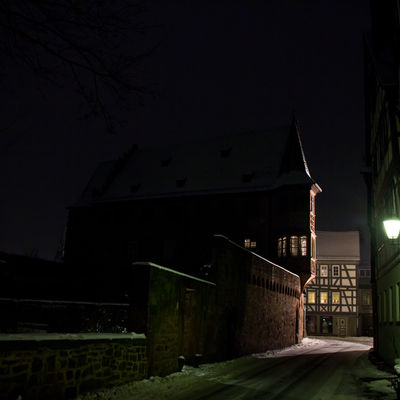 Steinernes Haus bei Nacht