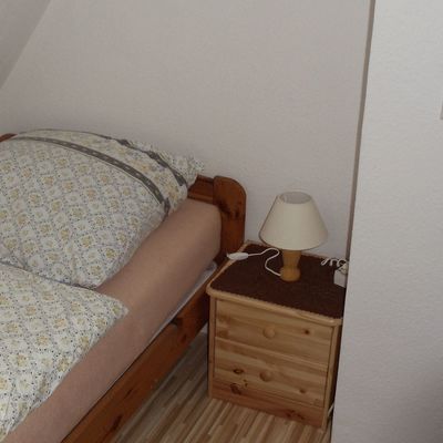 Gästehaus Fliederbusch kleines-schlafzimmer