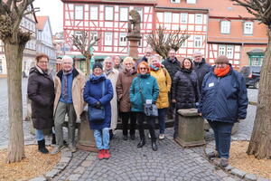 Erste Altstadtf&uuml;hrung f&uuml;r gartenschaubegeisterte Besucher in B&uuml;dingen