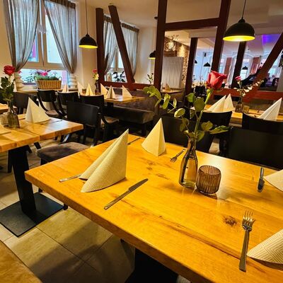 Ristorante Zur Krone B&uuml;dingen innen